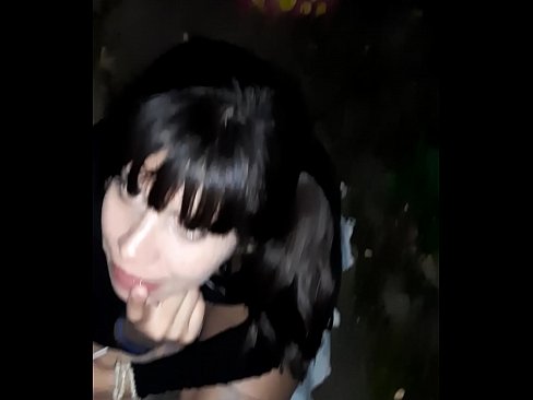 ❤️ Sokakta şeker karşılığında şişmiş penis ❌ Porno bizde